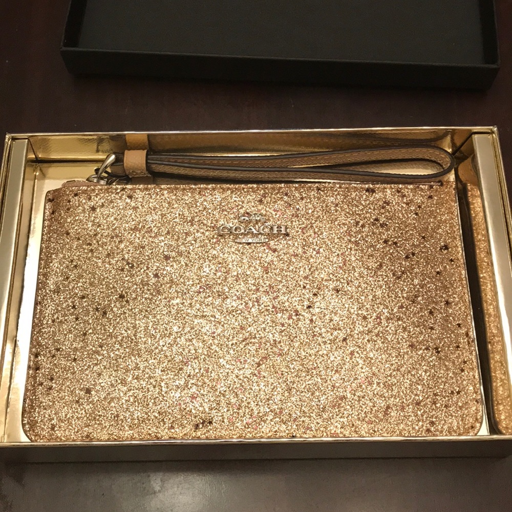 BRAND NEW COACH WRISTLET
